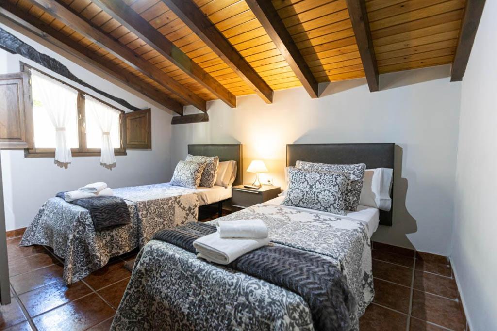 Apartamentos El Coritu Nieda Luaran gambar