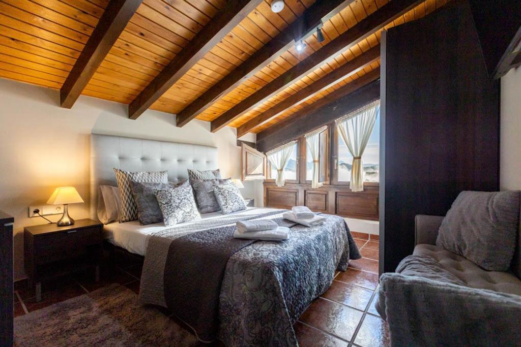 Apartamentos El Coritu Nieda Luaran gambar