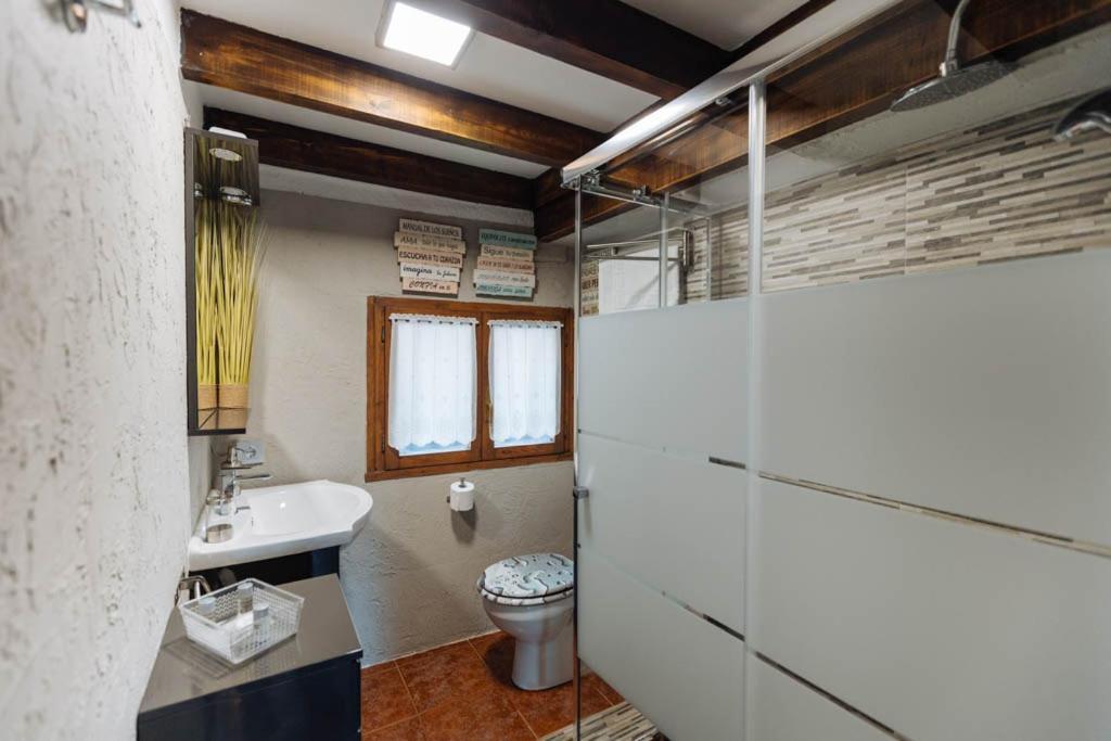 Apartamentos El Coritu Nieda Luaran gambar