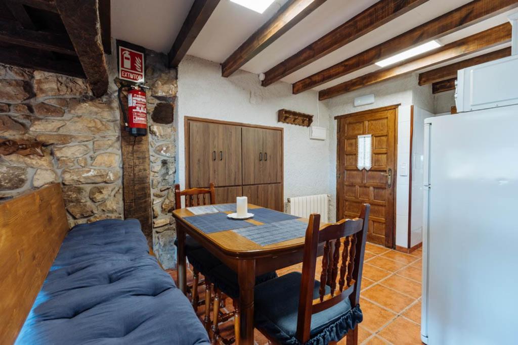 Apartamentos El Coritu Nieda Luaran gambar