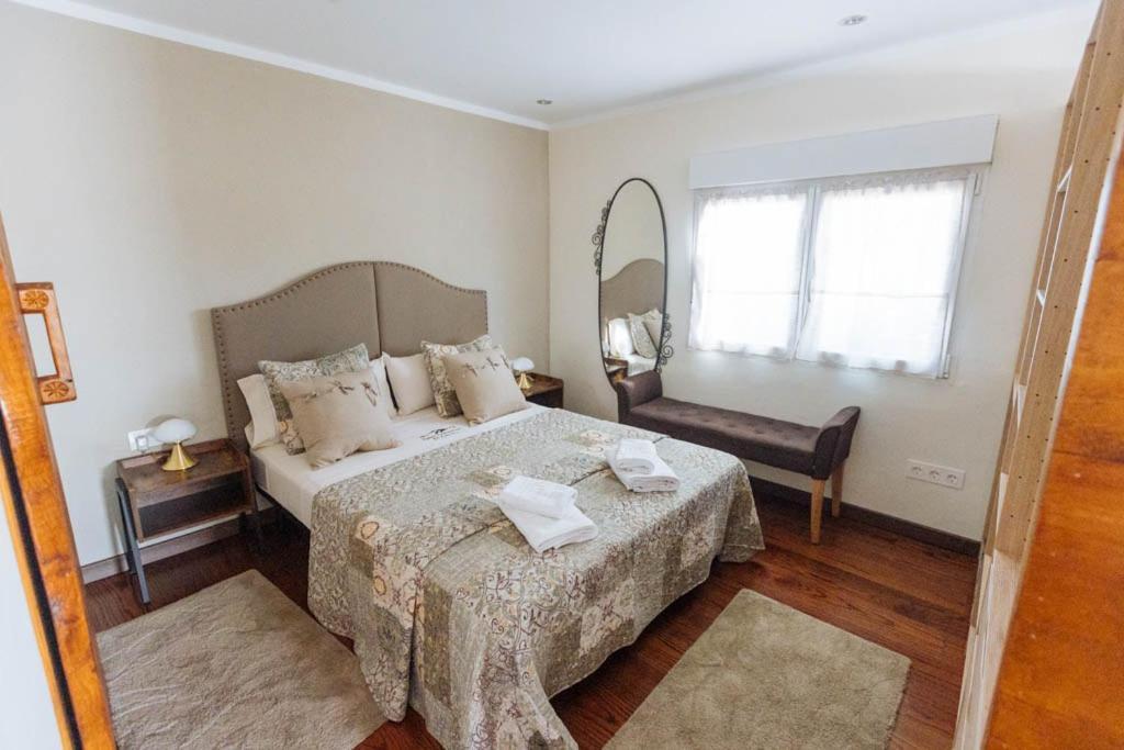 Apartamentos El Coritu Nieda Luaran gambar