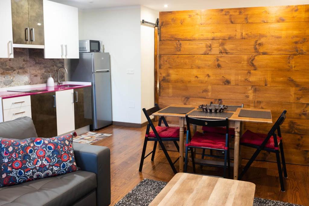 Apartamentos El Coritu Nieda Luaran gambar