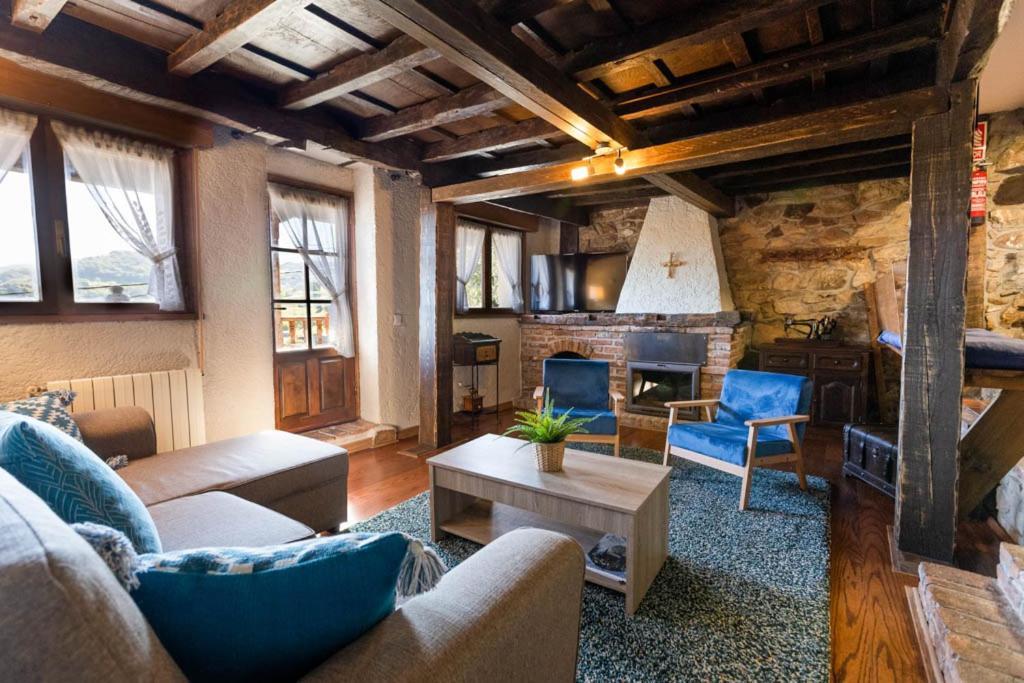 Apartamentos El Coritu Nieda Luaran gambar