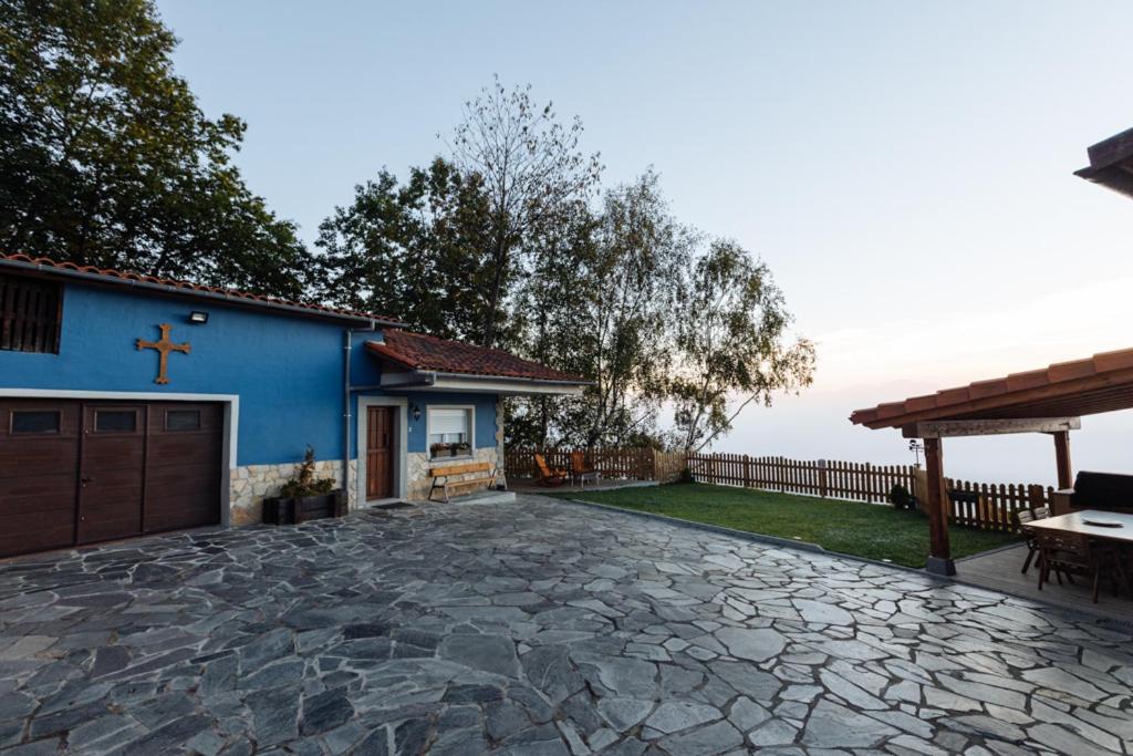 Apartamentos El Coritu Nieda Luaran gambar